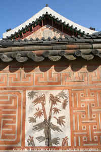 traditional_wall_design.JPG (76860 bytes)