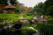 japanese_garden.jpg (20534 bytes)