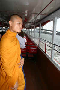 monk3.jpg (152057 bytes)
